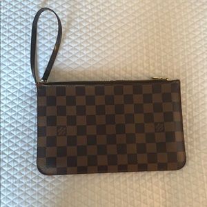 Louis Vuitton Damier Pochette